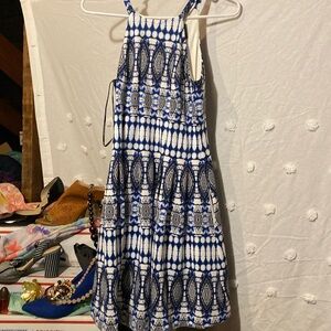 Vince Camuto Size 4 Dress